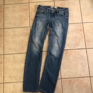 Light-wash straight leg Hollister jeans - size 5L